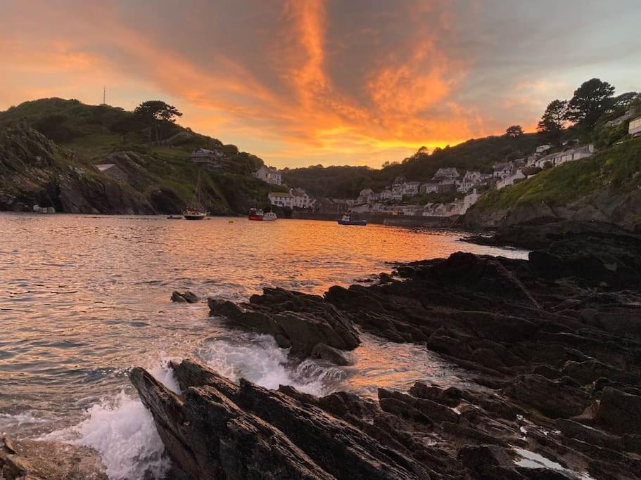 Bijou Coastal Apartment In Polperro With Hot Tub Onsite Parking Downhill Walk To Village Exterior photo