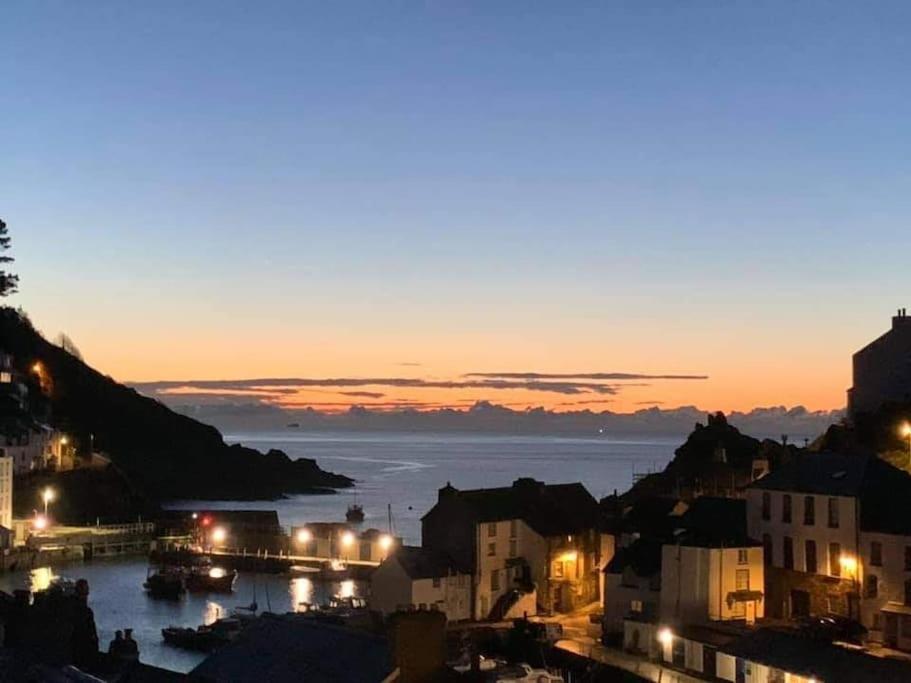Bijou Coastal Apartment In Polperro With Hot Tub Onsite Parking Downhill Walk To Village Exterior photo