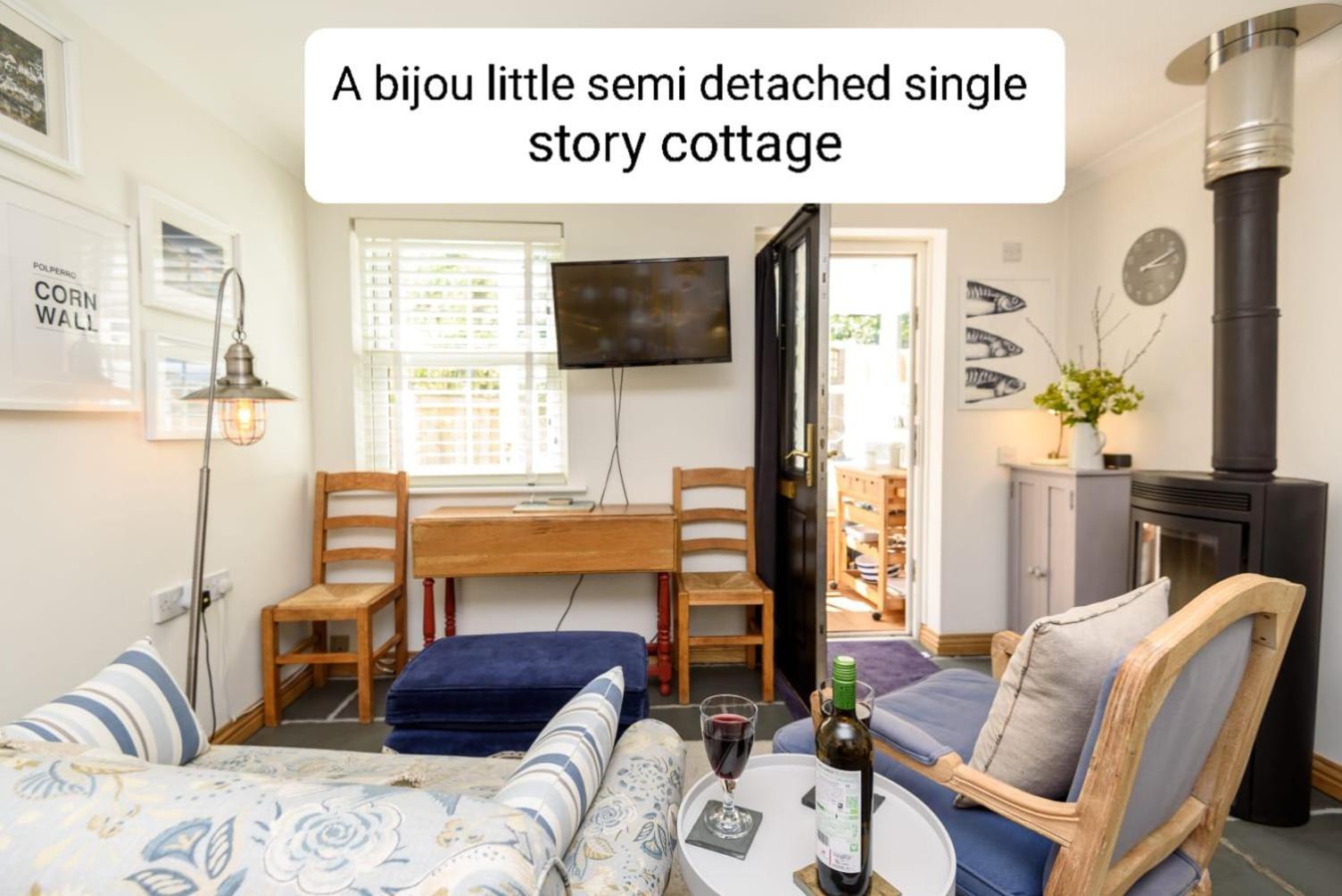 Bijou Coastal Apartment In Polperro With Hot Tub Onsite Parking Downhill Walk To Village Exterior photo